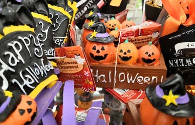 Halloween Props & Decor